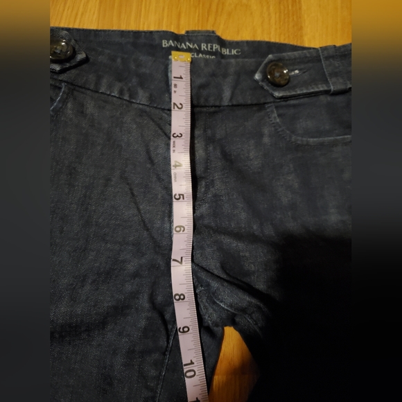 **FREE Bundle Add on** BANANA REPUBLIC BERMUDA SHORTS - Picture 4 of 6